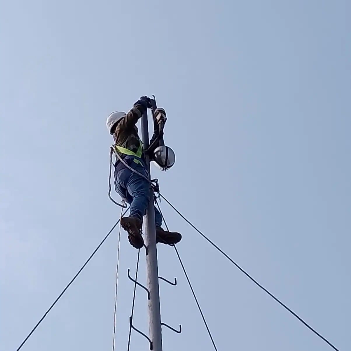 Jasa proteksi petir PT. Sempurna Karya Esa