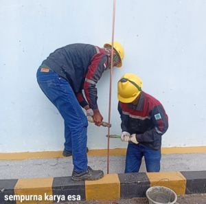 Studi Kasus Pemasangan Penangkal Petir pada Fasilitas Industri: Tahapan Instalasi hingga Sistem Siap Digunakan