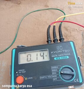 Studi Kasus Grounding Pabrik dengan Nilai Resistansi di Bawah 2 Ohm